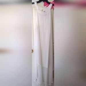 Ladies White Summer/Formal Dress